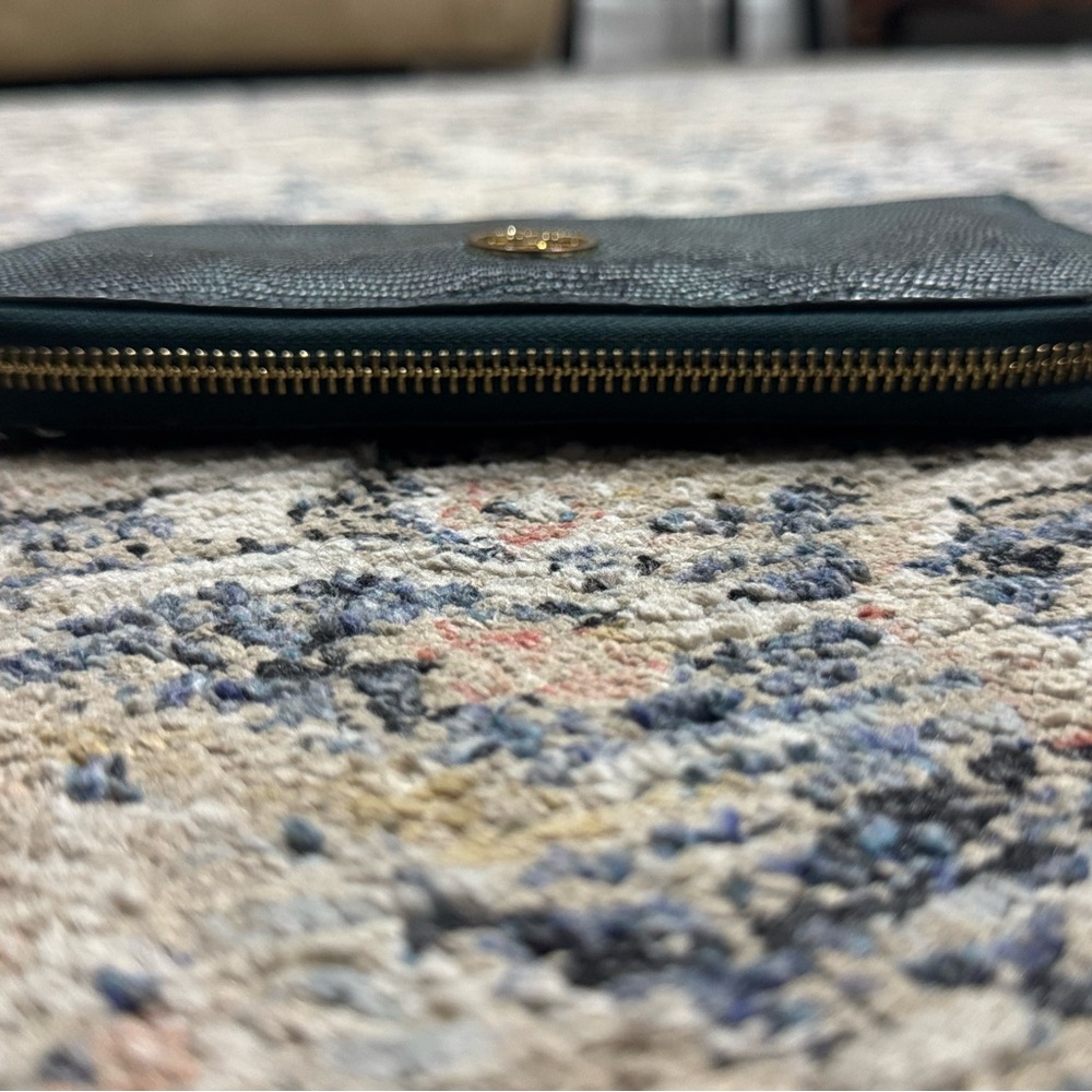 Tory Burch Textured Dark Green Wallet - Picture 5 of 8